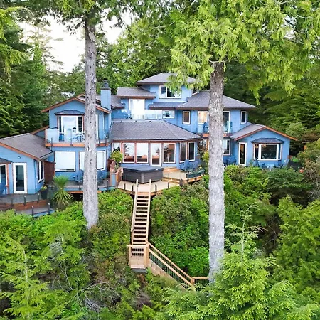 Snug Harbour Inn-3